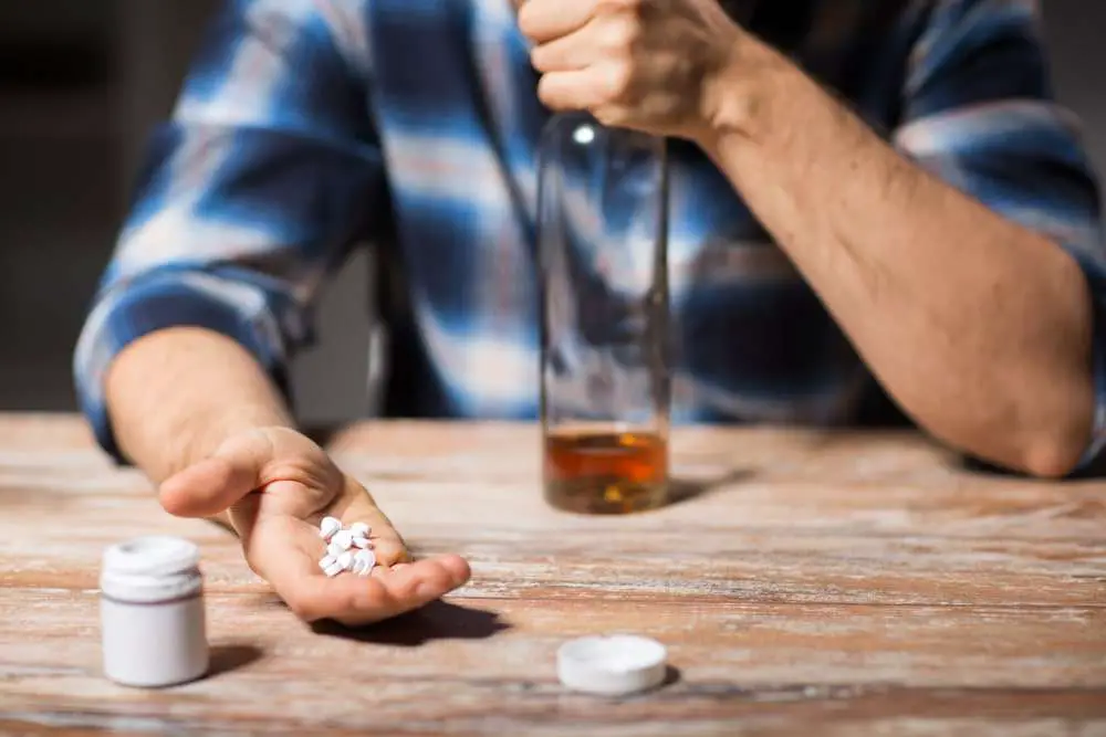 Mixing Prescription Drugs with Alcohol: Dangers and Effects